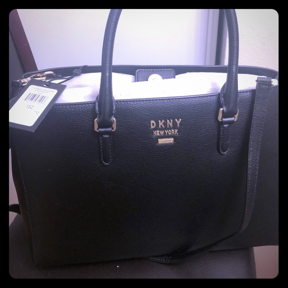 Brand New !Authentic !DKNY handbag.